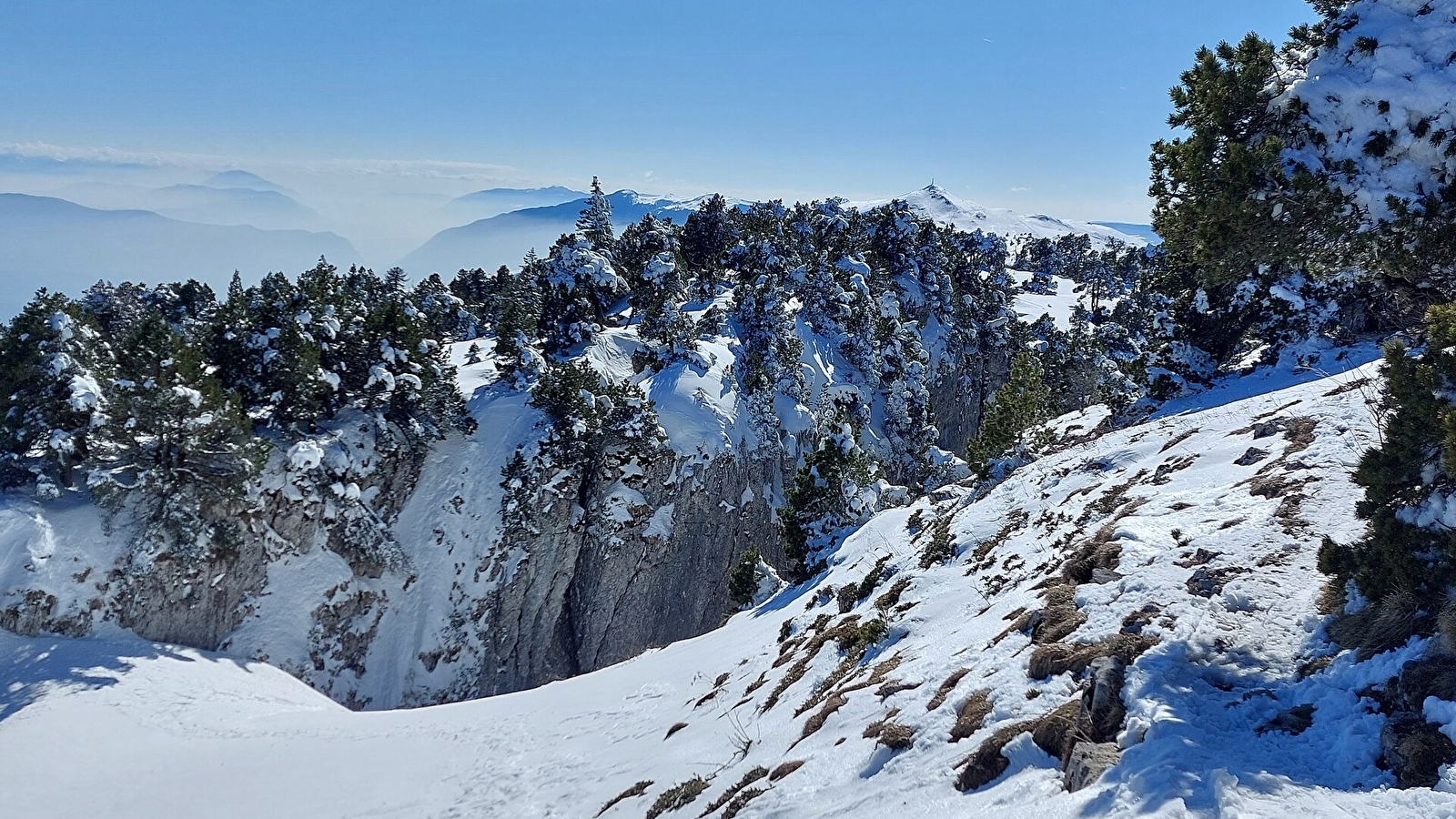 Sentier raquettes de Lélex au Crêt de la Neige