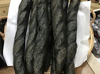 Une baguette toute noire ! - 