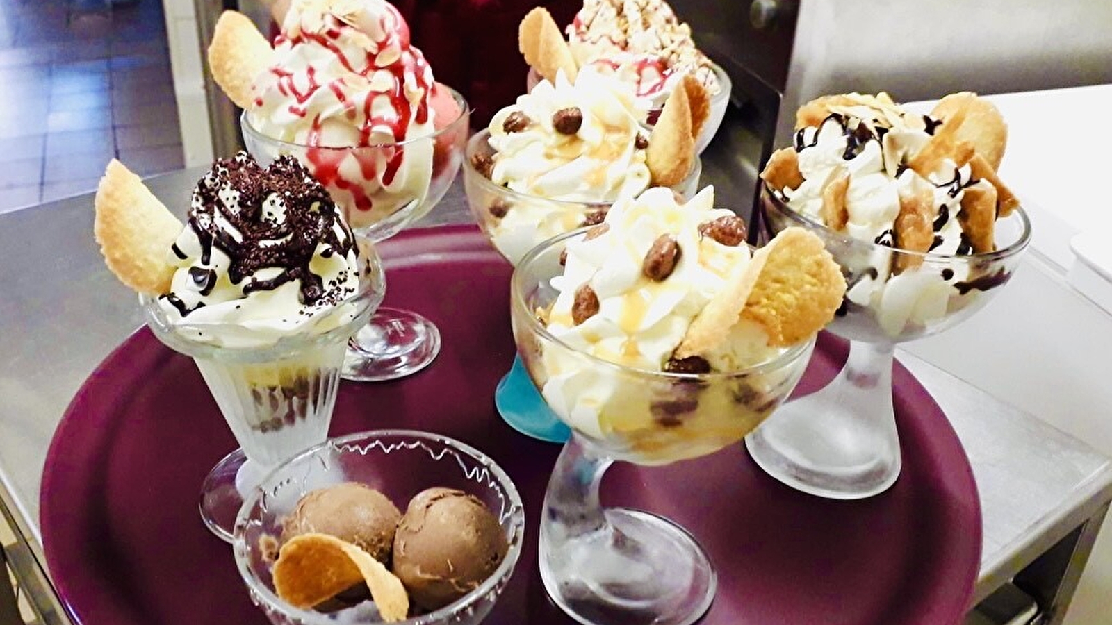 Le plaisir de déguster une glace 