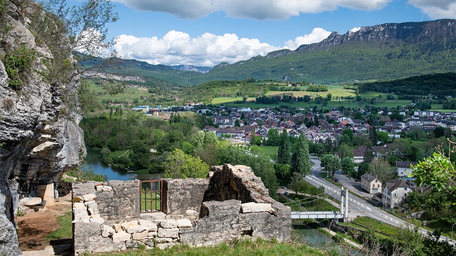 Le site Pierre Boisson : tombeau et lieu d'habitation à Parves-et-Nattages