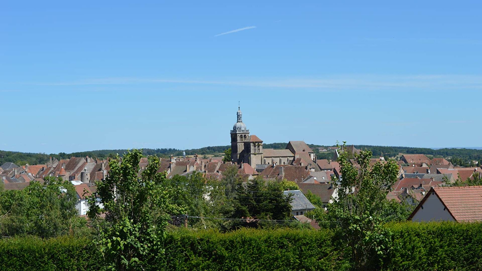 Point de vue du cimetière militaire de Saulieu 